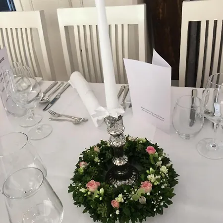 White Garden 克洛彭堡